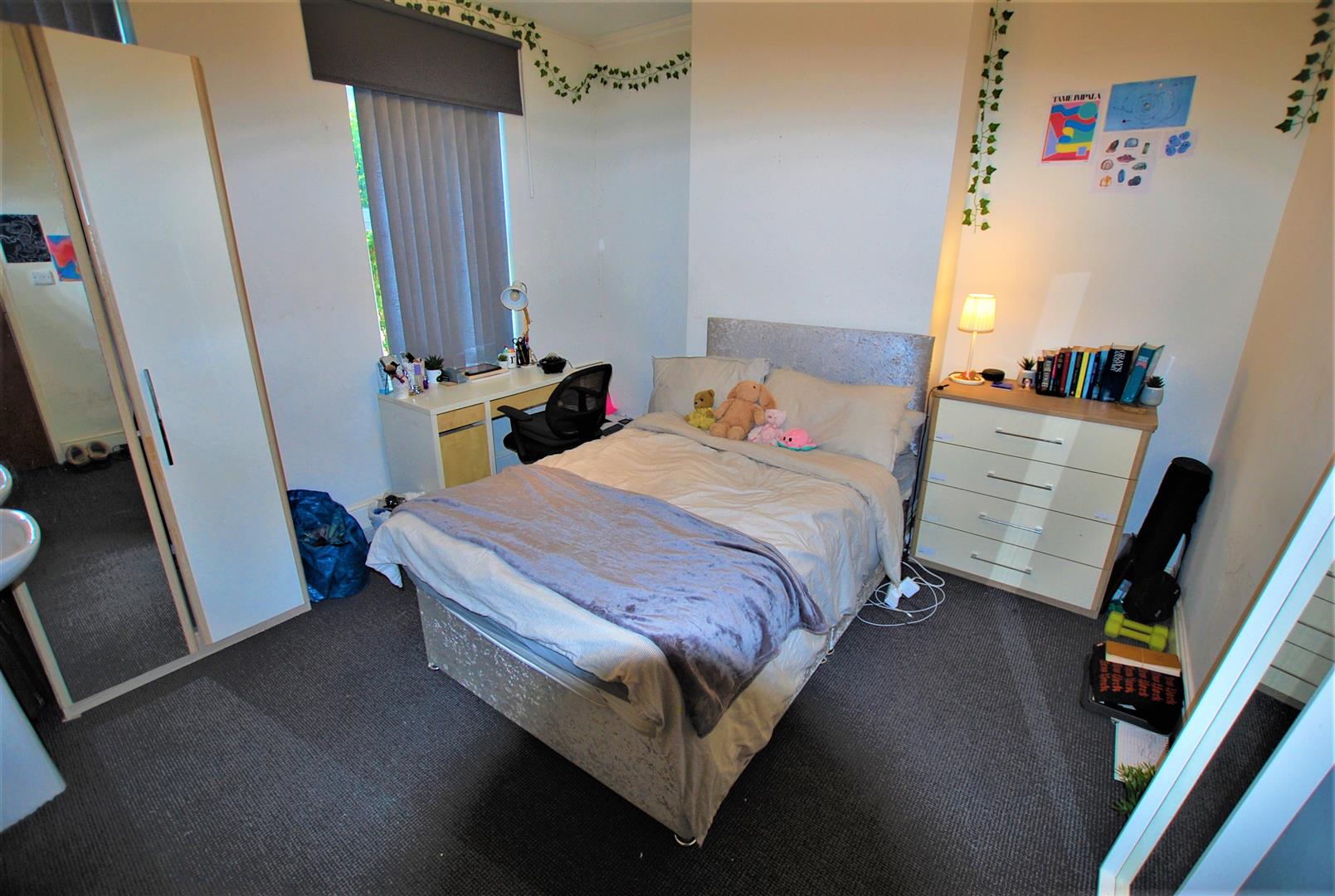 Broomhill,38 Crookes Rd,Broomhill,Sheffield S10,4 Bedrooms Bedrooms,1 BathroomBathrooms,Semi-detached,1668